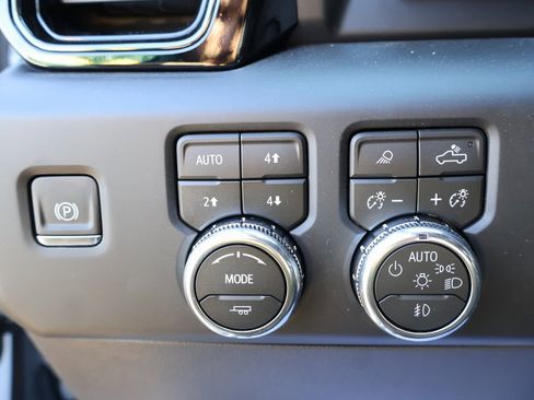 New 2026 GMC Sierra 1500 AT4 w/ Technology Package image 14