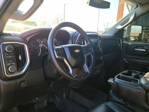 Used 2020 Chevrolet Silverado 2500 LT w/ Z71 Off-Road Package image 8