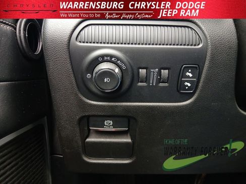 Used 2024 Jeep Wagoneer Series II w/ Flexible Seating Group image 32