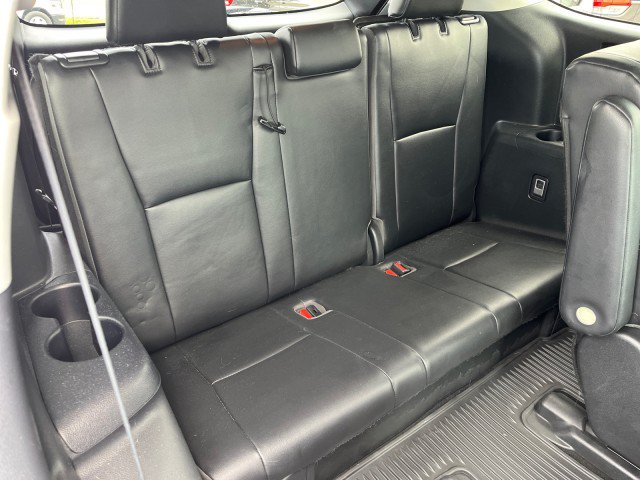 Used 2022 Toyota Highlander XLE FWD image 19