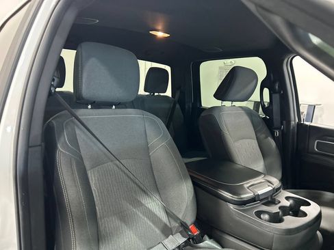 Used 2024 RAM 2500 Big Horn w/ Night Edition AWD/4WD image 31