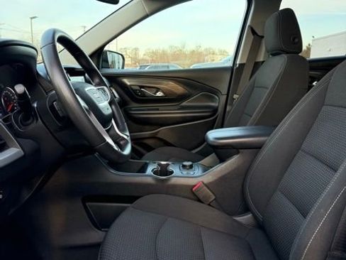 Used 2023 GMC Terrain SLE image 14