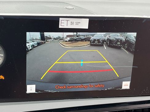 New 2025 Lexus ES 300h w/ Premium Package image 18