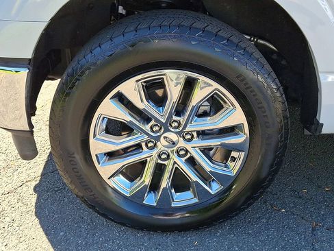 Used 2025 Ford F150 Lariat w/ Equipment Group 501A Mid AWD/4WD image 12