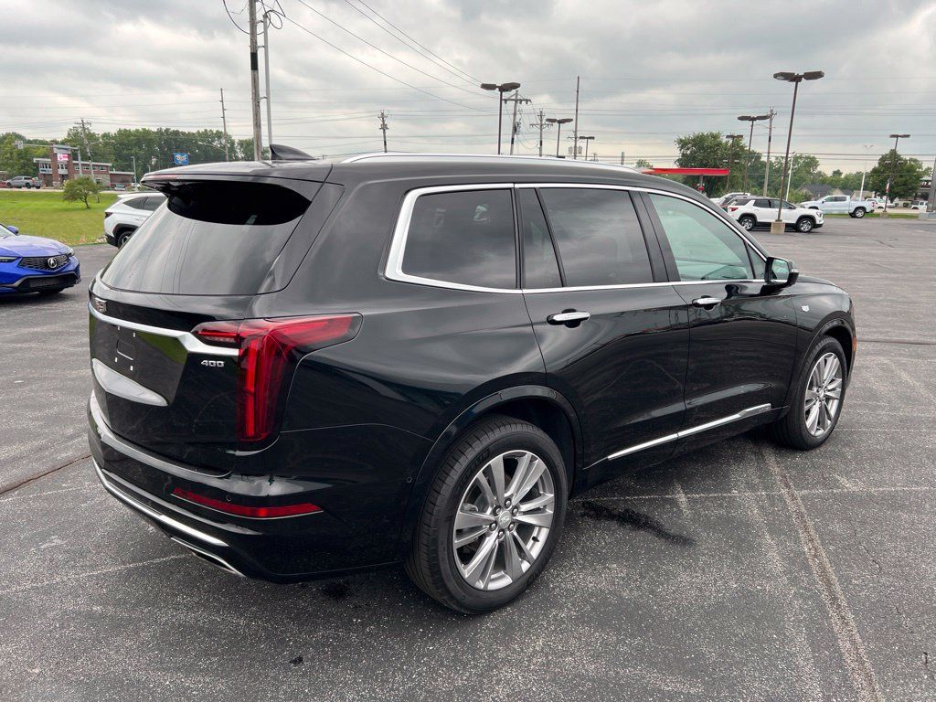 Used 2024 Cadillac XT6 Premium Luxury w/ Technology Package AWD/4WD image 34