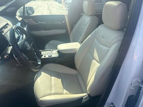 Used 2024 Cadillac XT6 Sport w/ Technology Package AWD/4WD image 10