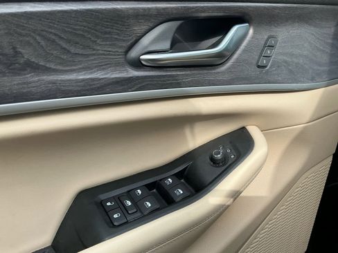 Used 2023 Jeep Grand Cherokee L Limited image 20