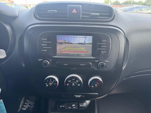 Used 2019 Kia Soul FWD image 14