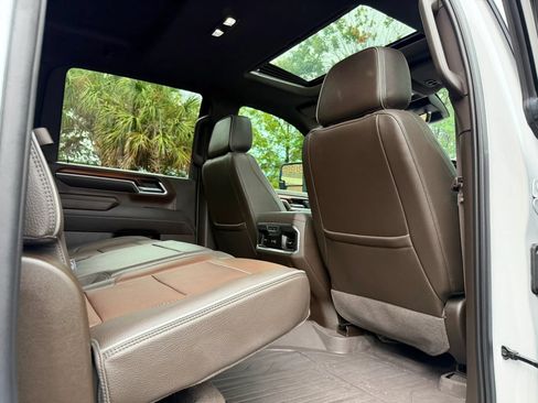 Used 2024 GMC Sierra 2500 Denali w/ Denali Reserve Package AWD/4WD image 29