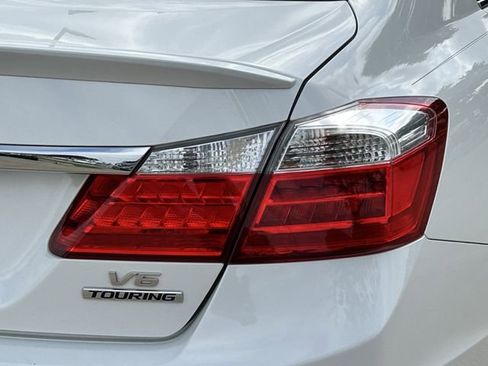 Used 2014 Honda Accord Touring image 8