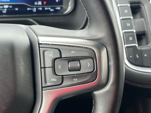 Used 2024 Chevrolet Suburban LT image 31