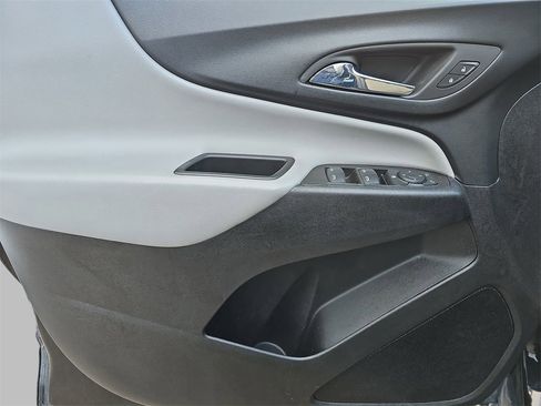 Used 2024 Chevrolet Equinox LS w/ LS Convenience Package image 30