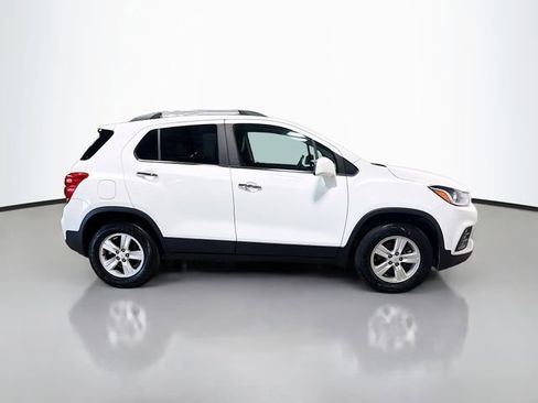 Used 2020 Chevrolet Trax LT w/ LT Convenience Package AWD/4WD image 6
