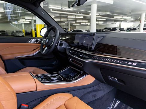 New 2026 BMW X5 xDrive50e image 30