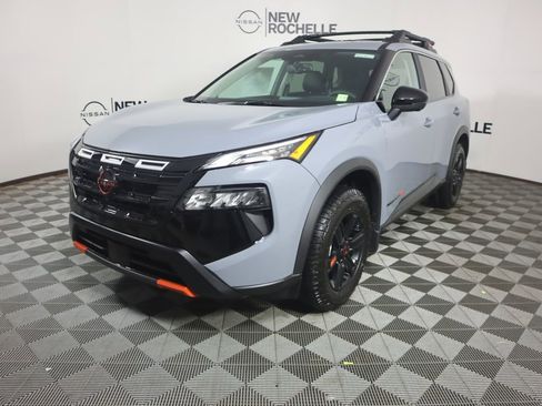 New 2026 Nissan Rogue SV AWD/4WD image 3