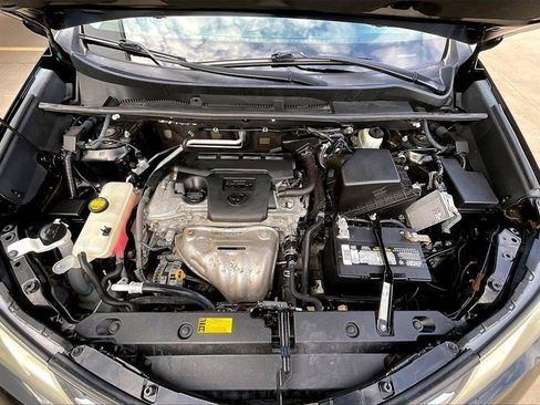 Used 2013 Toyota RAV4 XLE image 10