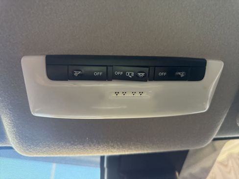 Used 2024 Nissan Versa S w/ S Plus Package image 28