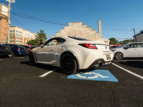 Used 2022 Toyota GR86 Premium w/ ALL Weather Mat Package (TMS) RWD image 5