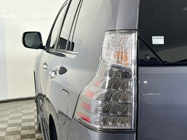 Used 2020 Lexus GX 460 Premium w/ Premium Package AWD/4WD image 35