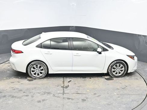 Used 2020 Toyota Corolla LE image 31