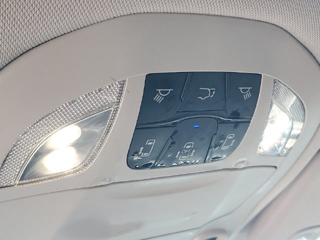 Used 2019 Chrysler Pacifica Limited FWD image 30