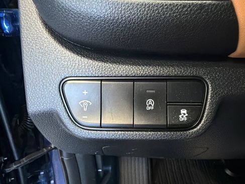 Used 2024 Kia Seltos EX AWD/4WD image 16