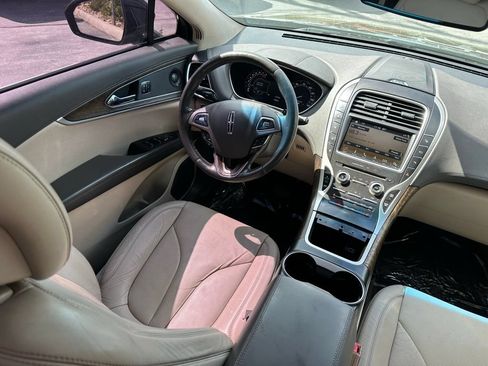 Used 2016 Lincoln MKX Reserve w/ Technology Package FWD image 34