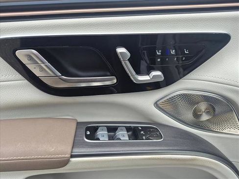 Used 2023 Mercedes-Benz EQS 450+ SUV image 13