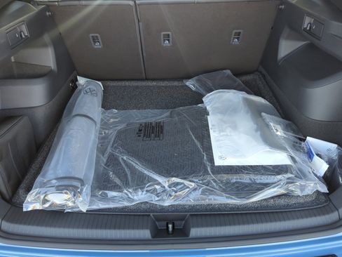 New 2026 Volkswagen Tiguan SE R-Line image 32