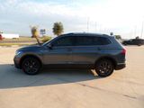 Used 2023 Volkswagen Tiguan SE image 4