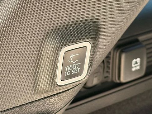Used 2023 Jeep Grand Cherokee Summit w/ Advanced Protech Group IV AWD/4WD image 26