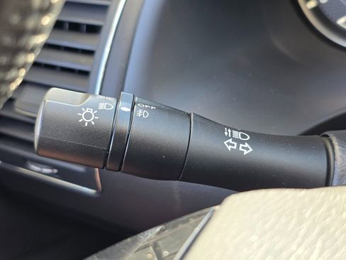 Used 2023 Nissan Armada SV image 43