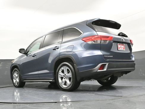 Certified 2019 Toyota Highlander Limited Platinum image 37