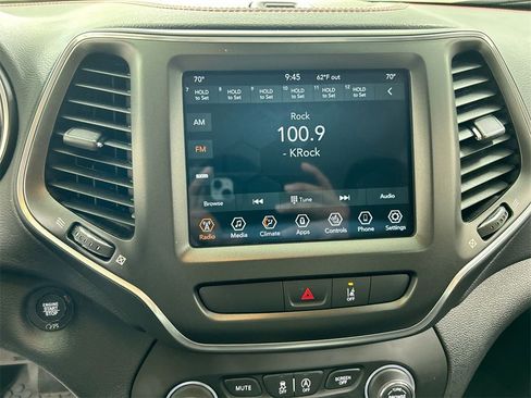 Certified 2022 Jeep Cherokee Trailhawk image 14