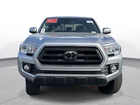 Used 2023 Toyota Tacoma SR5 w/ Technology Package image 3