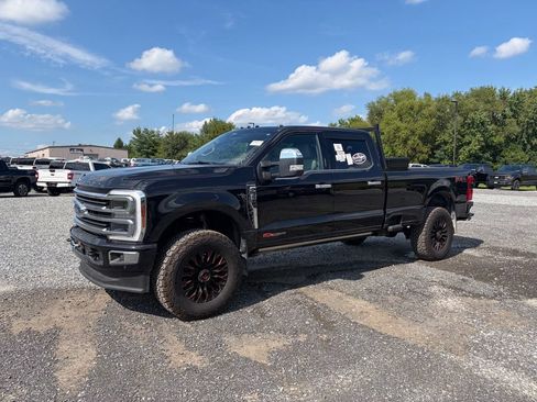 Used 2026 Ford F350 Platinum w/ Platinum Plus Package AWD/4WD image 2
