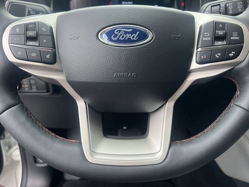 New 2026 Ford Explorer Active w/ Active Comfort Package RWD image 9
