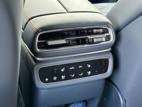 New 2026 Genesis GV80 3.5T e-SC image 13