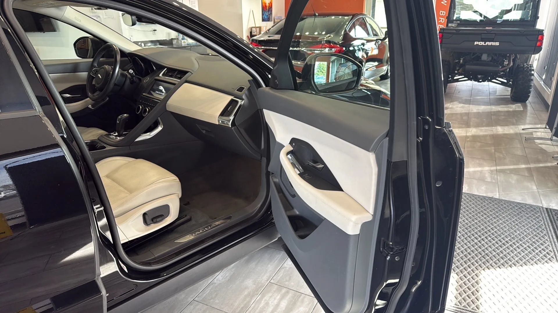 Used 2020 Jaguar E-PACE AWD/4WD image 36
