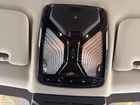 Certified 2023 BMW X7 xDrive40i w/ Premium Package image 34