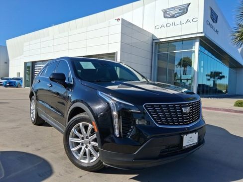 Certified 2023 Cadillac XT4 Luxury w/ Cold Weather Package image 1
