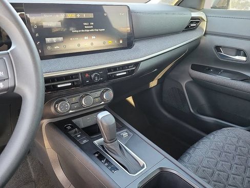 Used 2025 Nissan Kicks SV w/ Illumination Package FWD image 20