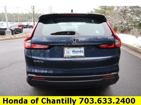 Used 2023 Honda CR-V LX image 6
