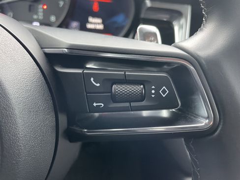 Used 2022 Porsche Macan image 22