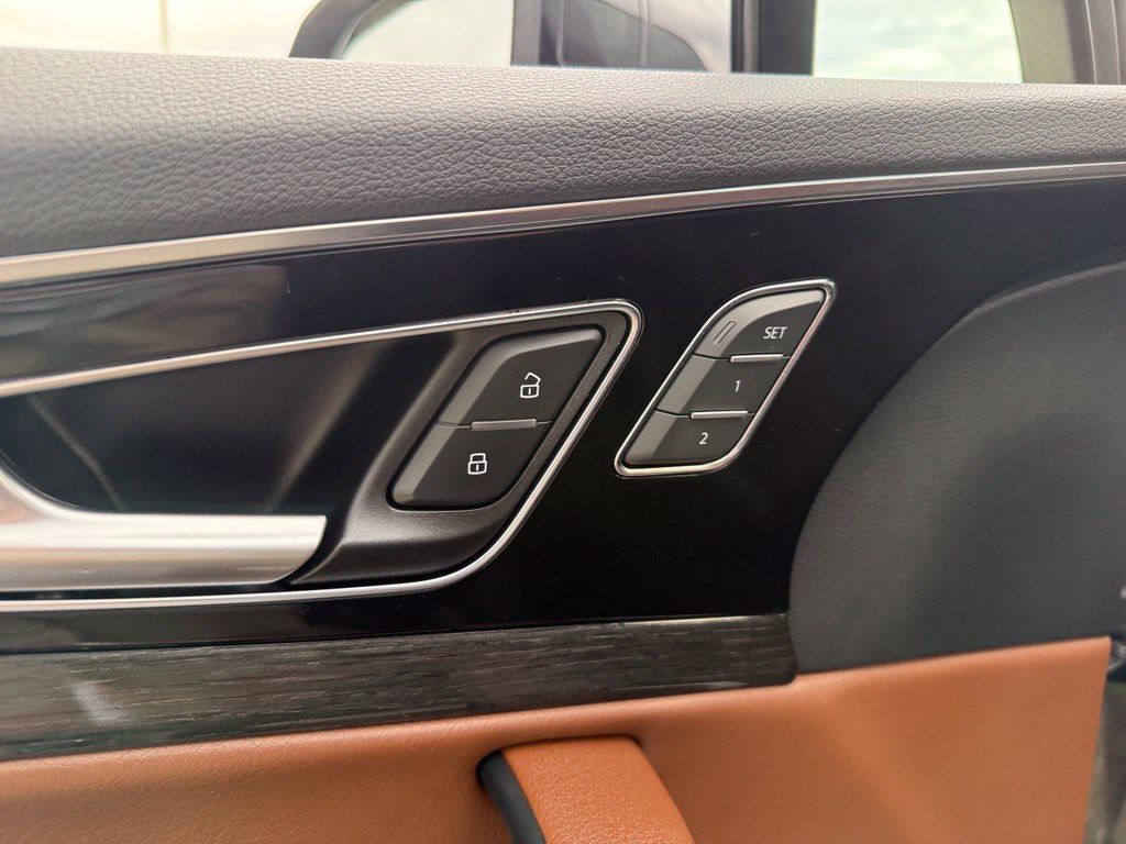 Used 2019 Audi Q7 3.0T Premium Plus AWD/4WD image 19
