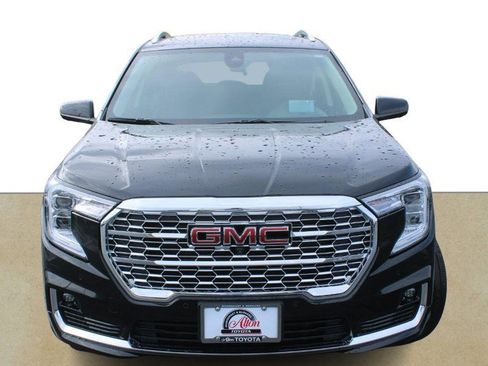Used 2023 GMC Terrain Denali w/ Black Diamond Edition AWD/4WD image 9
