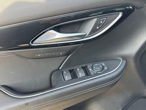 Used 2025 Buick Envision Preferred image 10