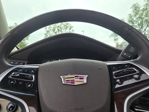 Used 2017 Cadillac Escalade Luxury AWD/4WD image 30