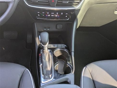 Used 2024 Buick Encore GX Avenir image 18