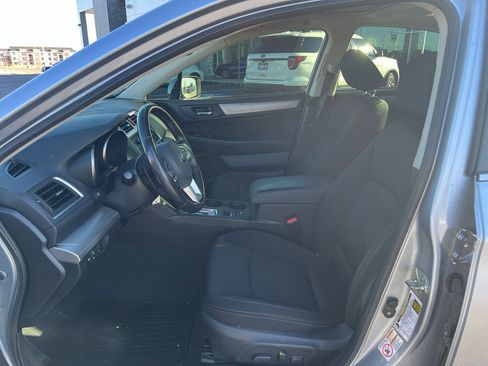 Used 2015 Subaru Legacy 2.5i Premium w/ Moonroof Package AWD/4WD image 10
